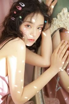 美女一脱到底露j图片