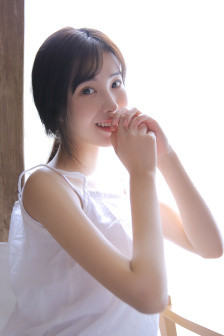 鞭子藤条打屁屁